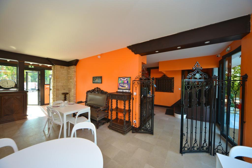 Logis - Hotel Restaurant La Mire Vierzon Luaran gambar