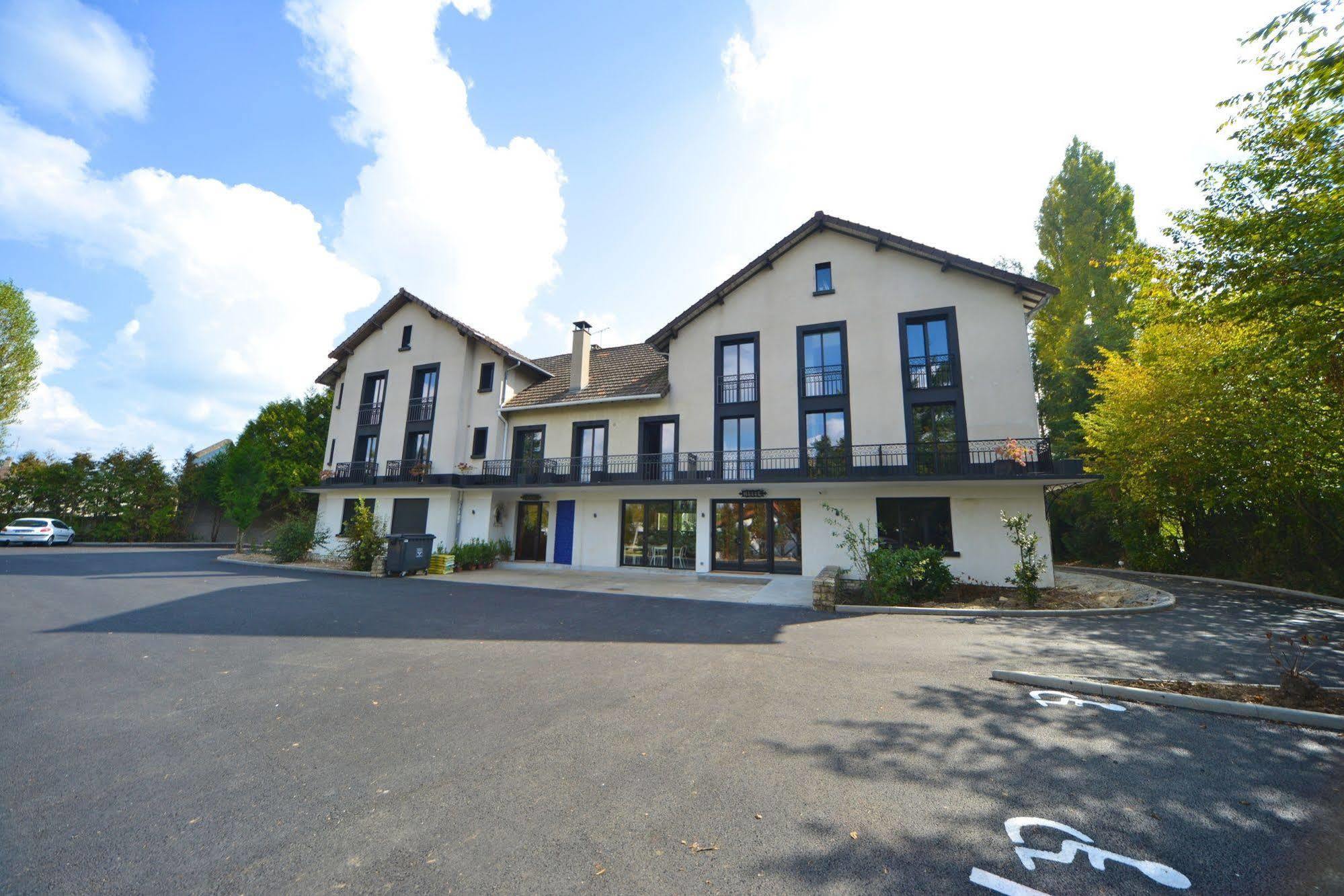 Logis - Hotel Restaurant La Mire Vierzon Luaran gambar